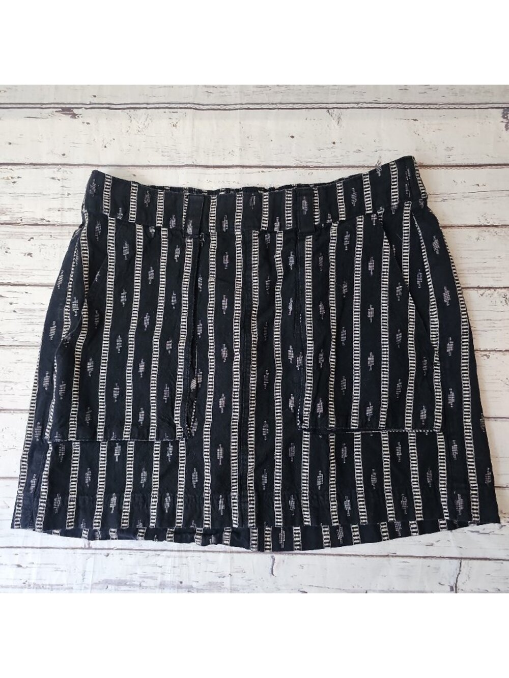 Old Navy skirt women medium 100% cotton striped mini skirt black & white